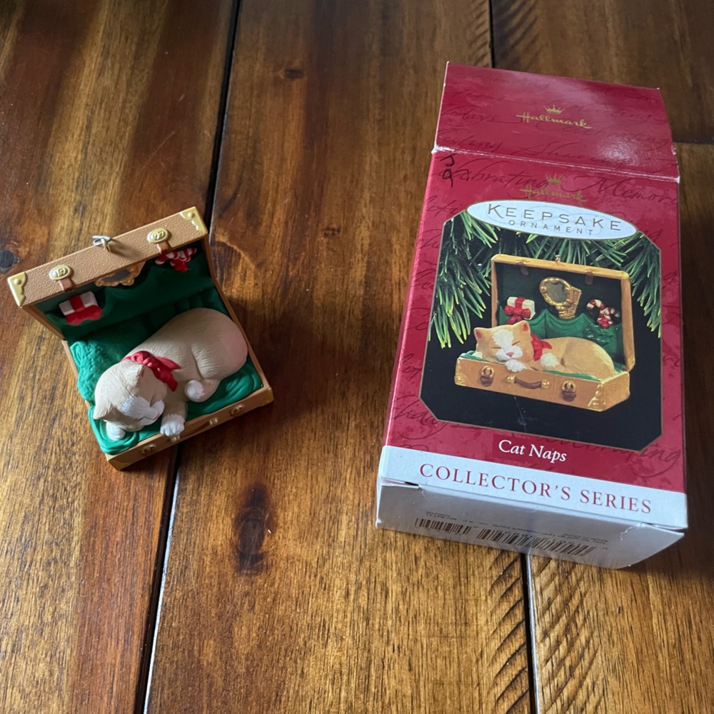 1997 Hallmark Mischievous Kittens Ornament